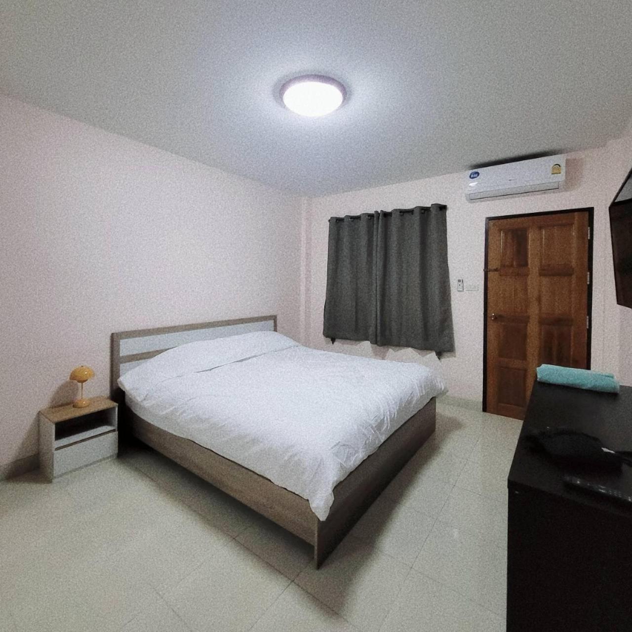 Marin House Pattaya Apartment Екстериор снимка